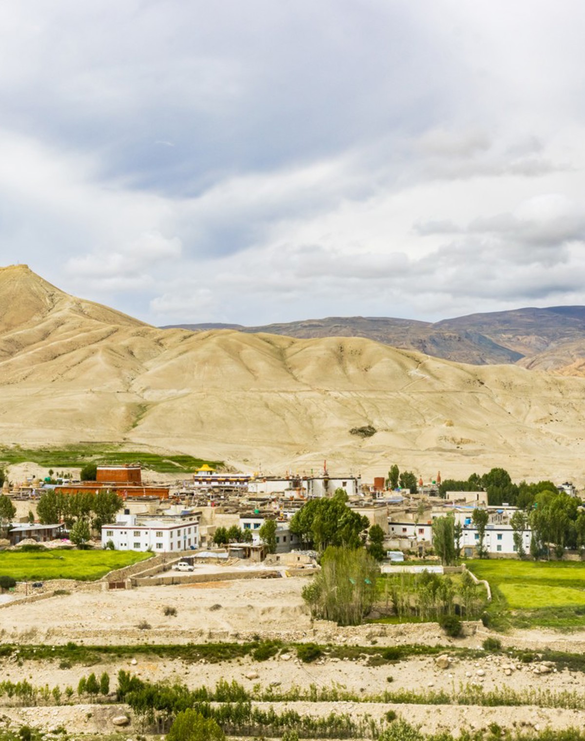 Upper  Mustang